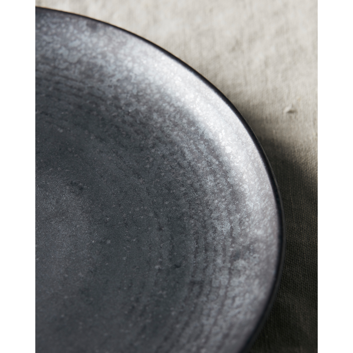 Mittagsteller, Hdpion, schwarz; braun