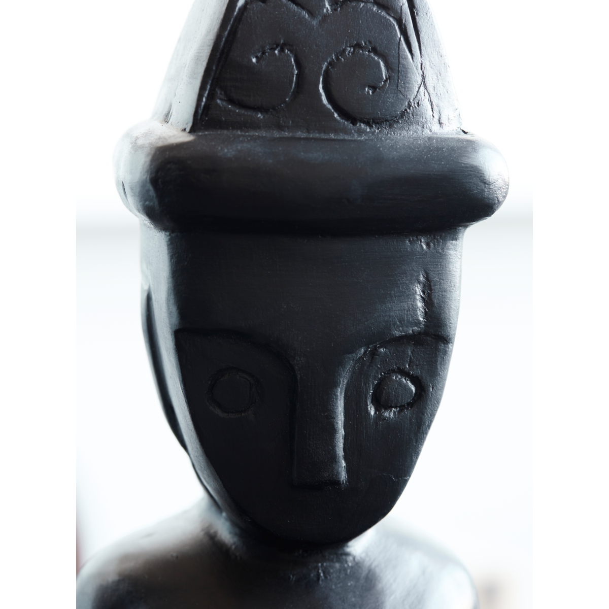 Kunstwerk, HDZwei sitzend, Schwarz