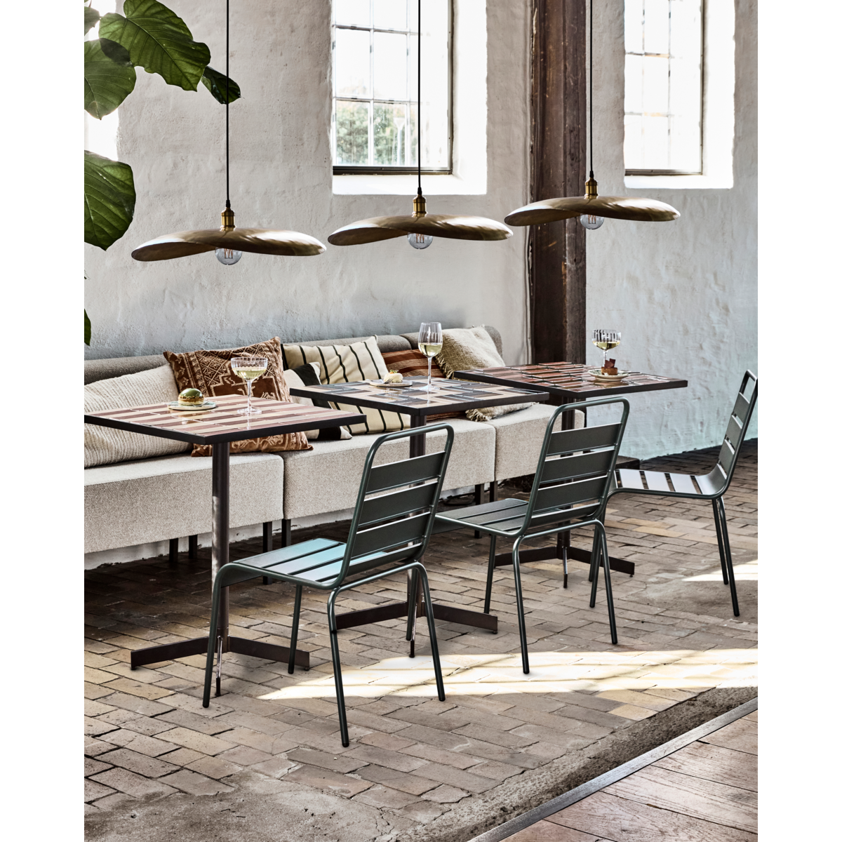 Cafétabelle, hdgeometrisch, braun; Blau