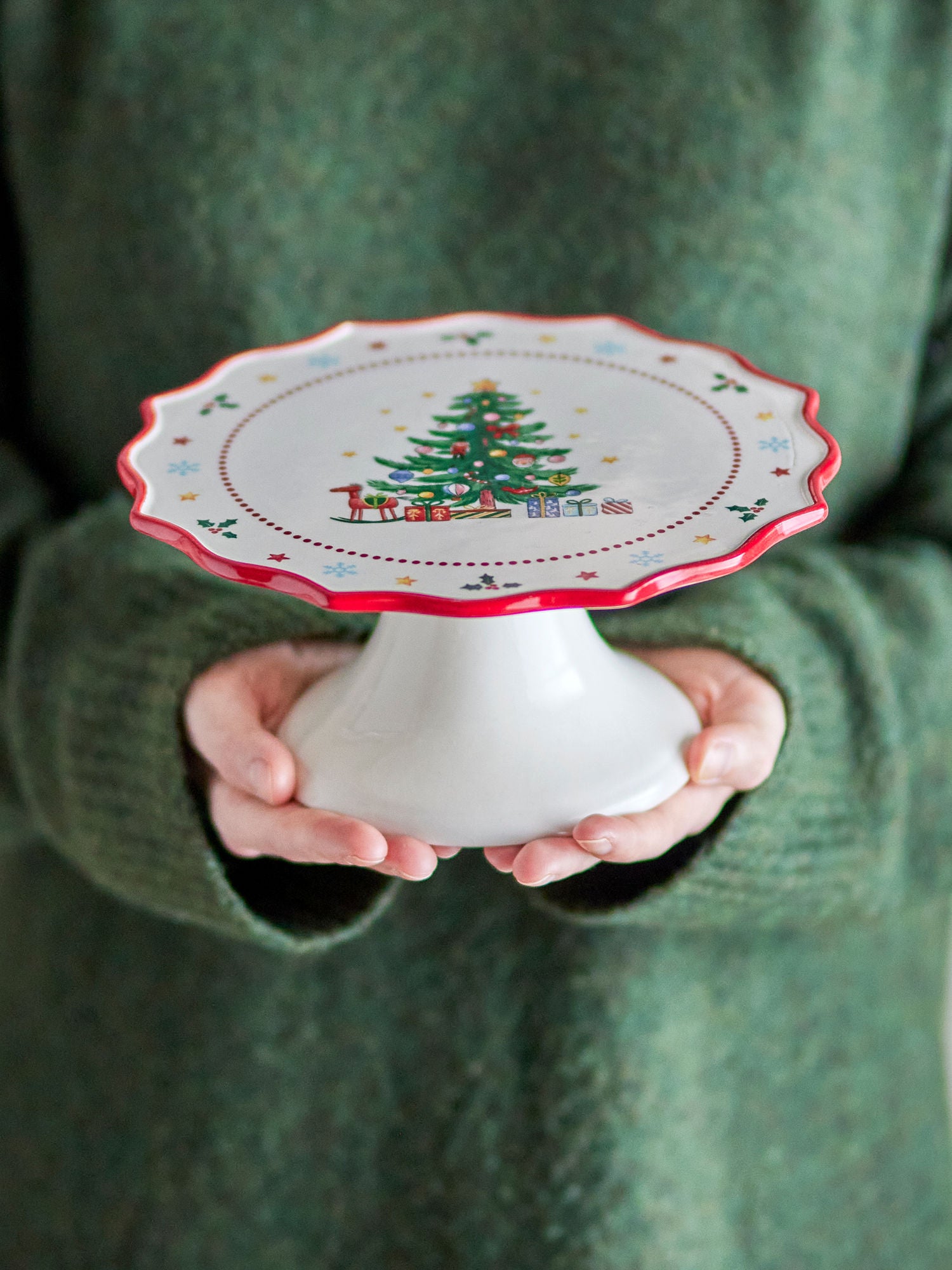 Bloomingville Naive Cake Dish, Rot, Keramik