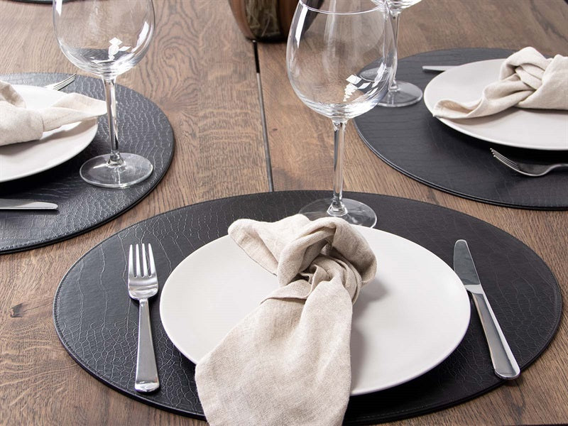 Oval Cover Serviette // schwarzes Schlauchmuster pu - hart