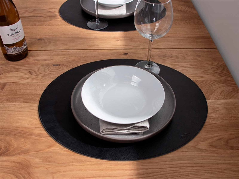 Oval Cover Serviette // schwarz pu - weich
