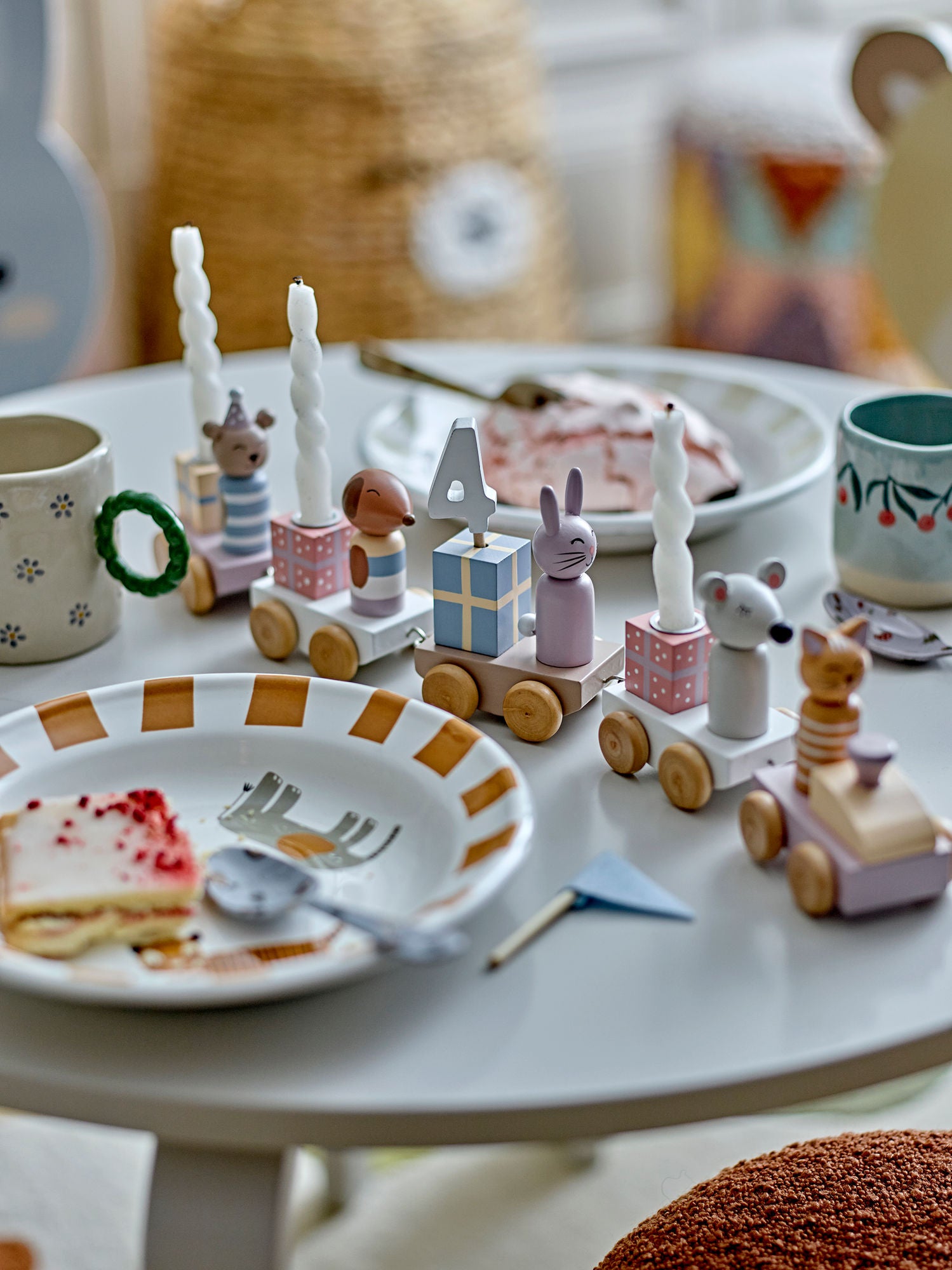 Bloomingville Mini Junaid Geburtstagdekoration, Rosa, FSC®100%, MDF