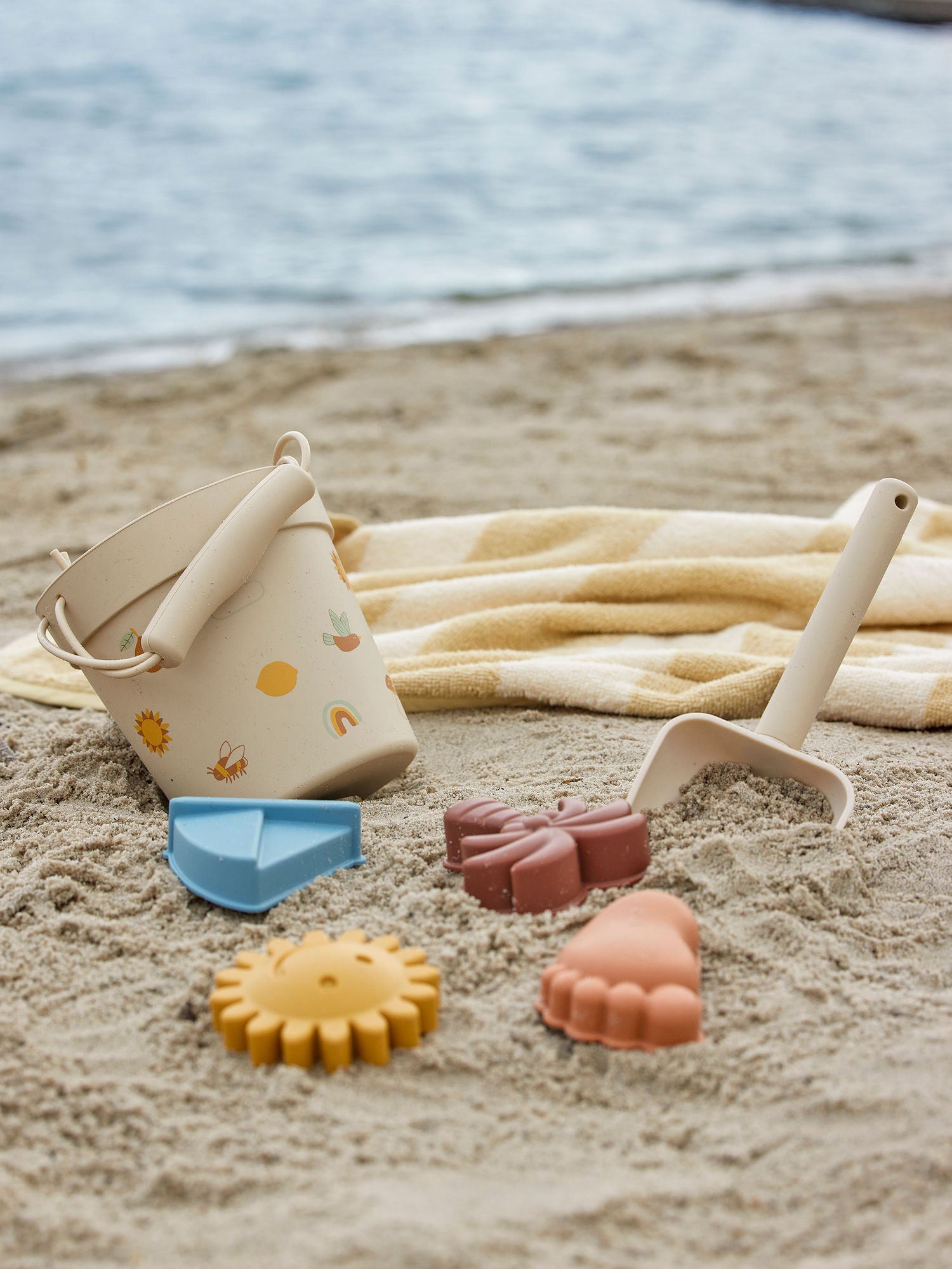 Bloomingville Mini Agnes Strand und Sandkass Spielzeug, Natur, Silikon