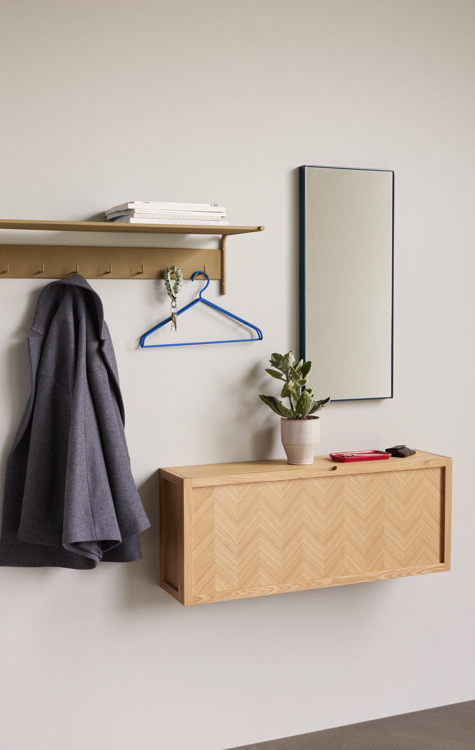 Schuhschrank mit Fischgrätenmuster, groß, naturfarben – 100 x 25 x 40 cm