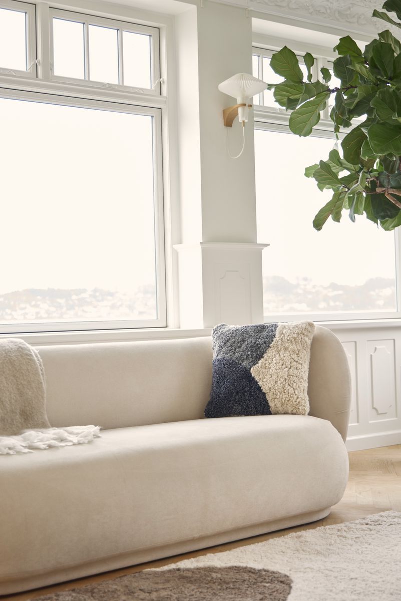 Dreifarbiges Lammfellkissen | Kurzhaarig | Neuseeland | Doppelseitig | 46x46 cm