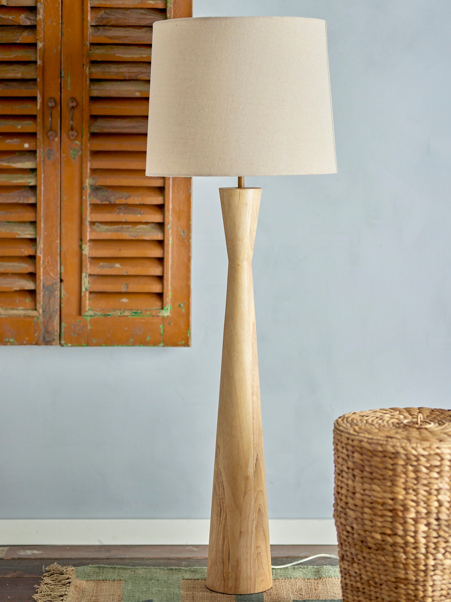 Kreative Sammlung Leonor -Stehlampe, Natur, Gummibaum
