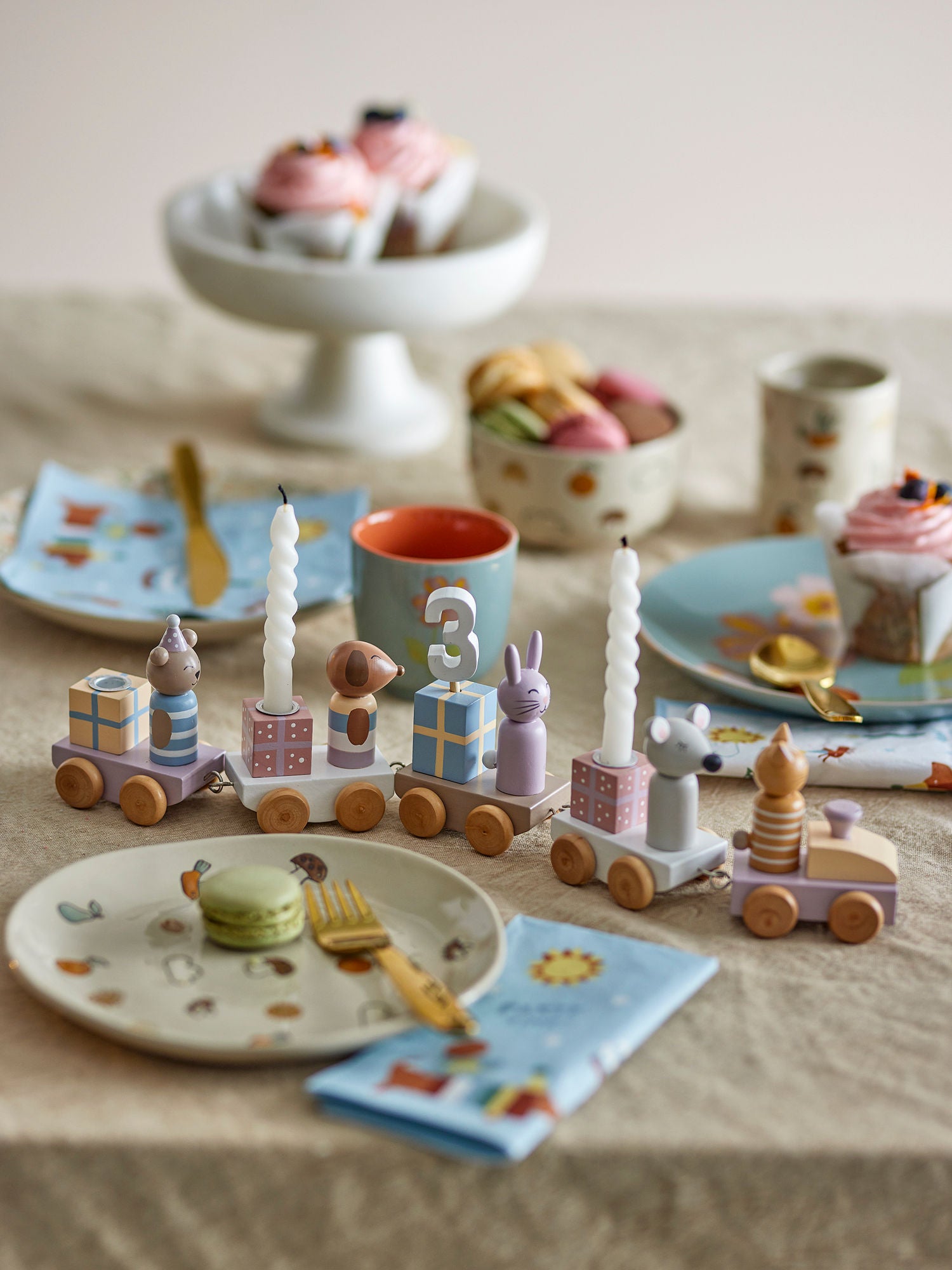 Bloomingville Mini Junaid Geburtstagdekoration, Rosa, FSC®100%, MDF