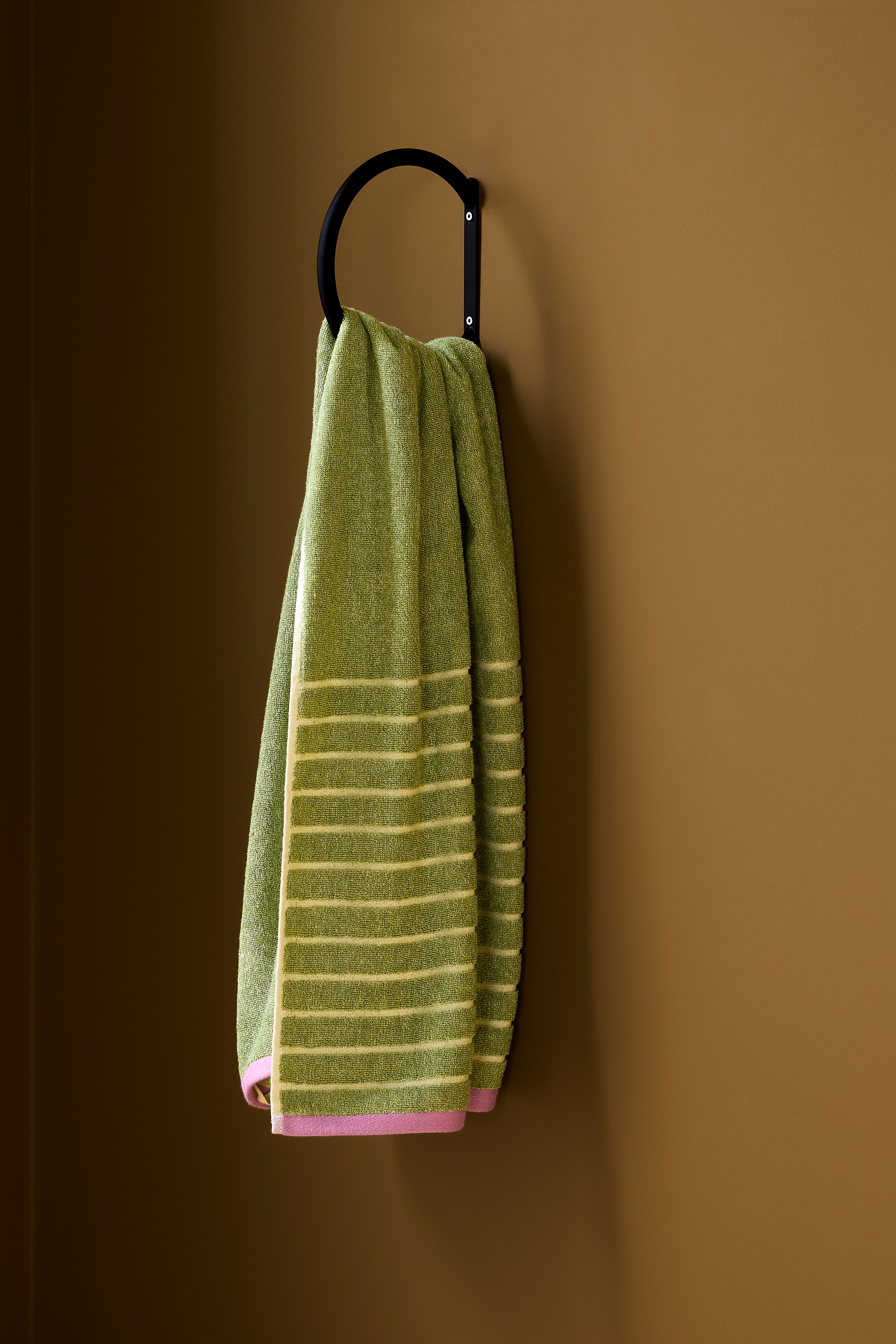 Handtuchring Schwarz – 21x18cm auftragen