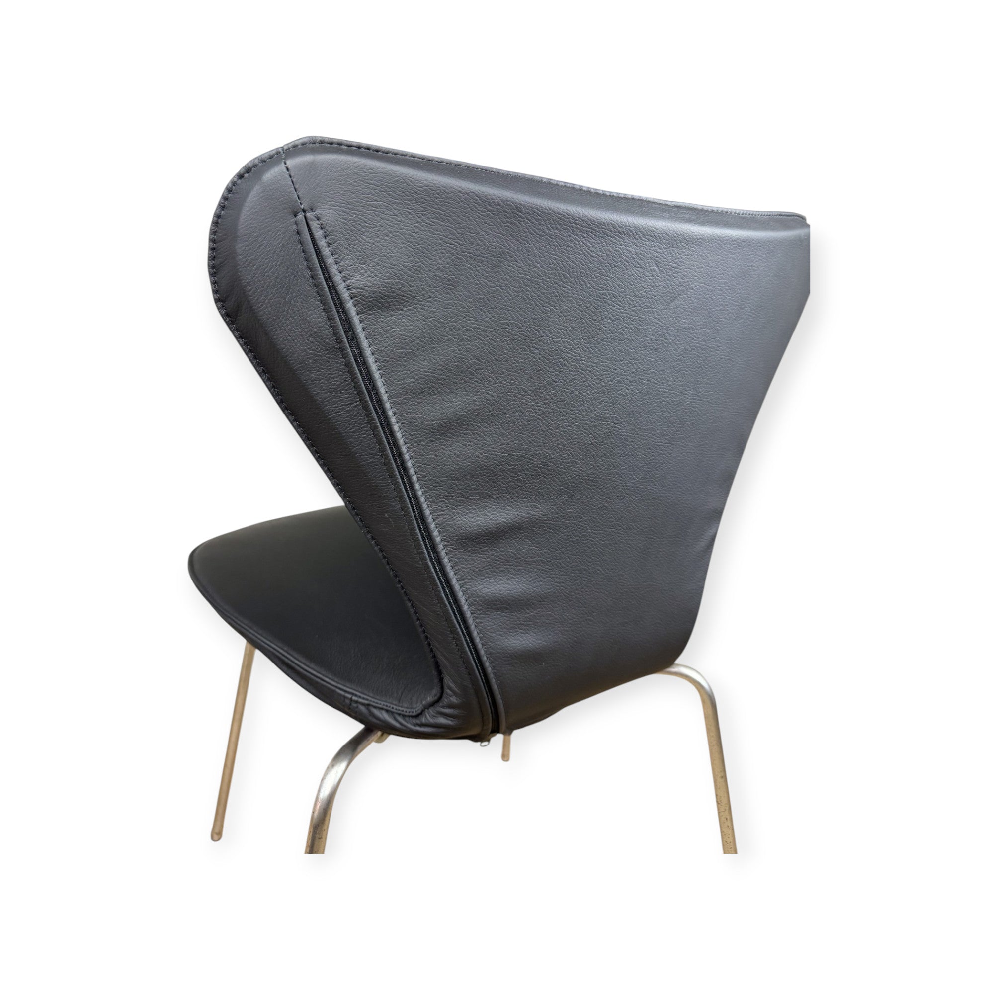 Vollständige Abdeckung für Arne Jacobsen 3107 Stuhl in schwarzem Leder