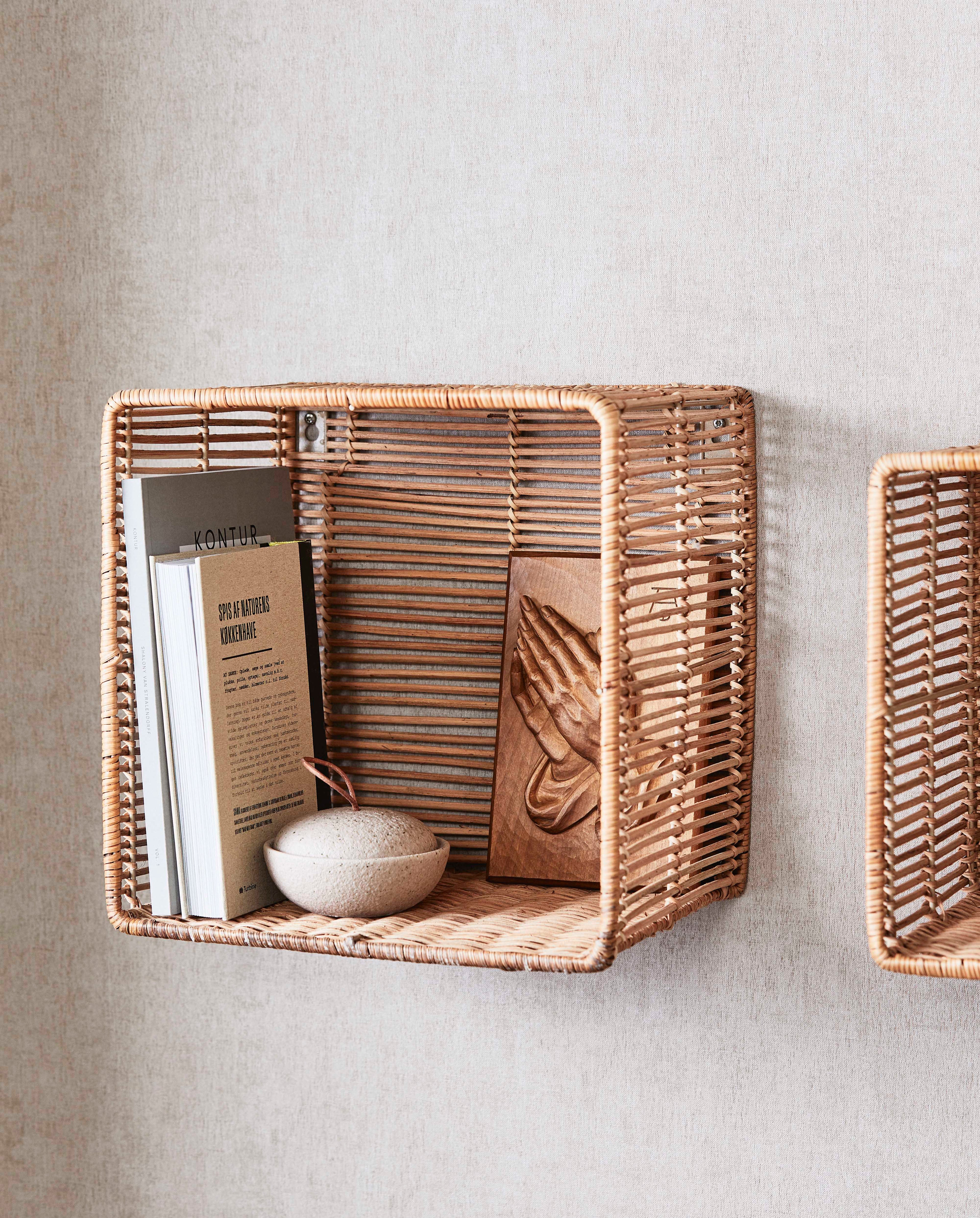 Zeya Wicker Korb