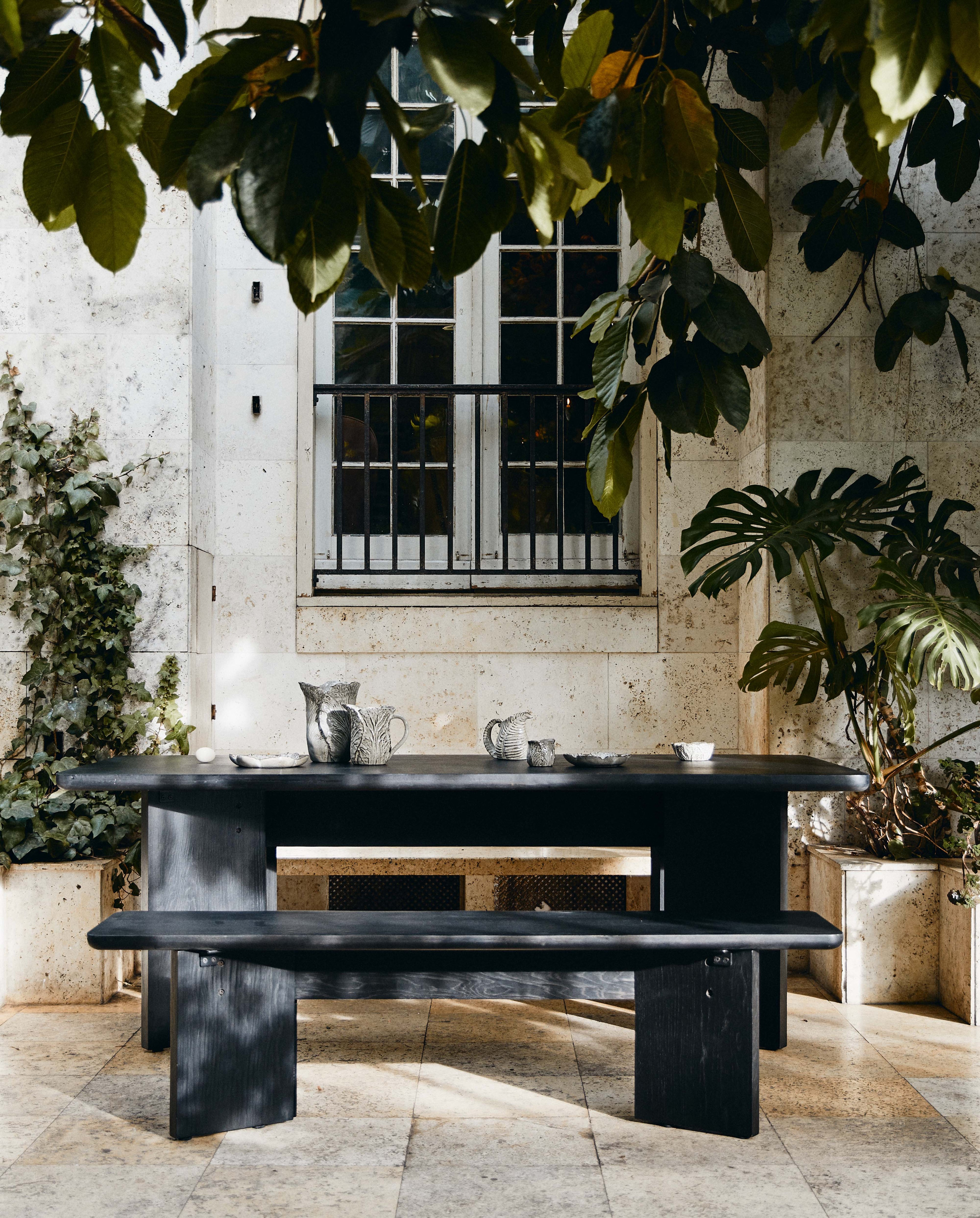 Tisza Esstisch in Eichenfurnier - Schwarz