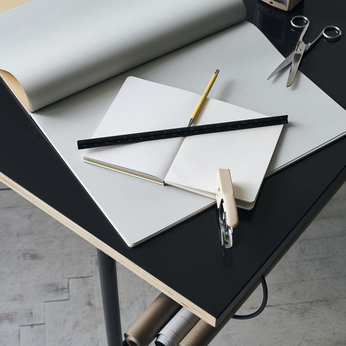 Papirrulleholder, Mono, Sort - dia: 22 cm - Monograph - DesignGaragen.dk