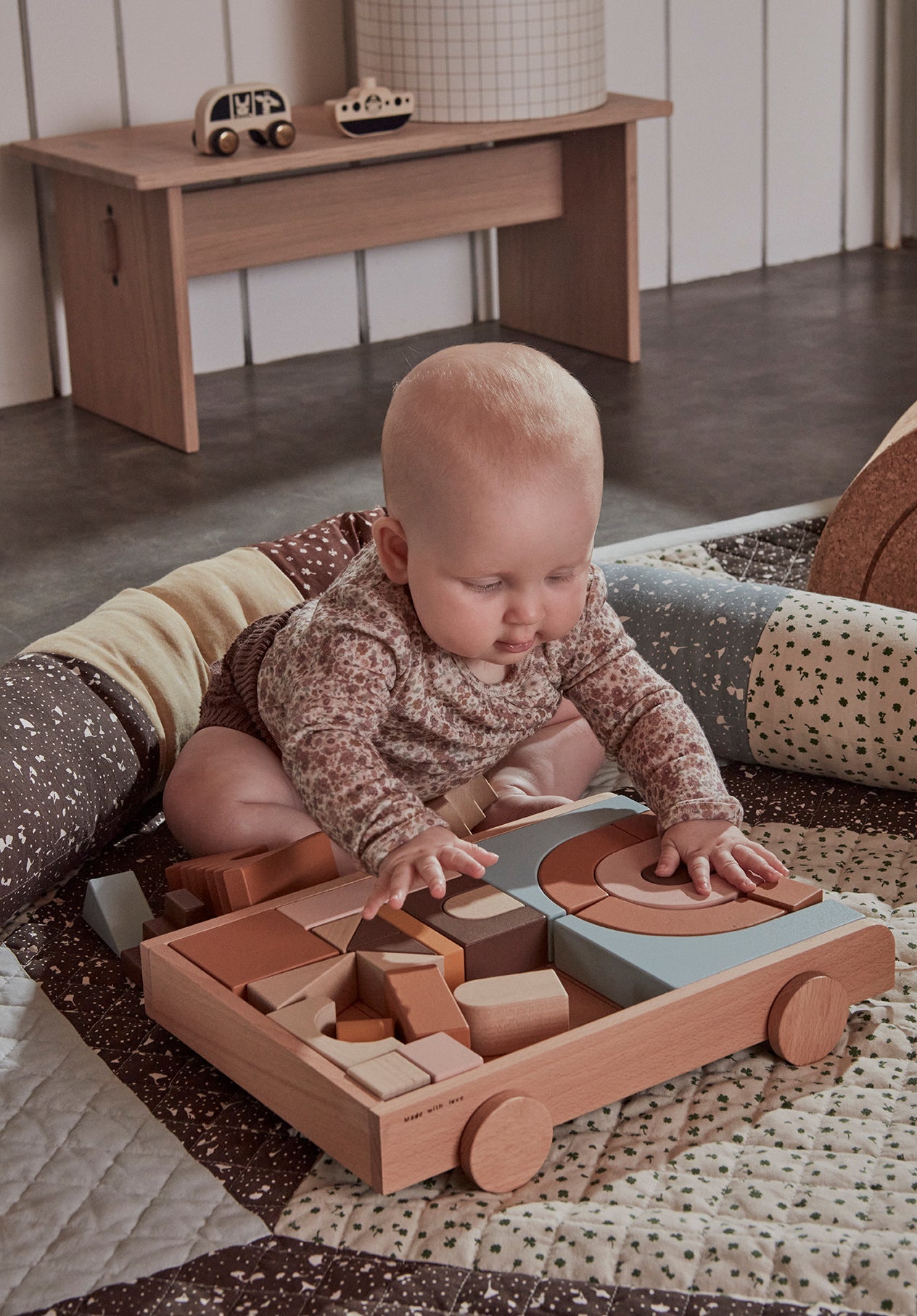 Oyoy Mini Teppich Aya studierte