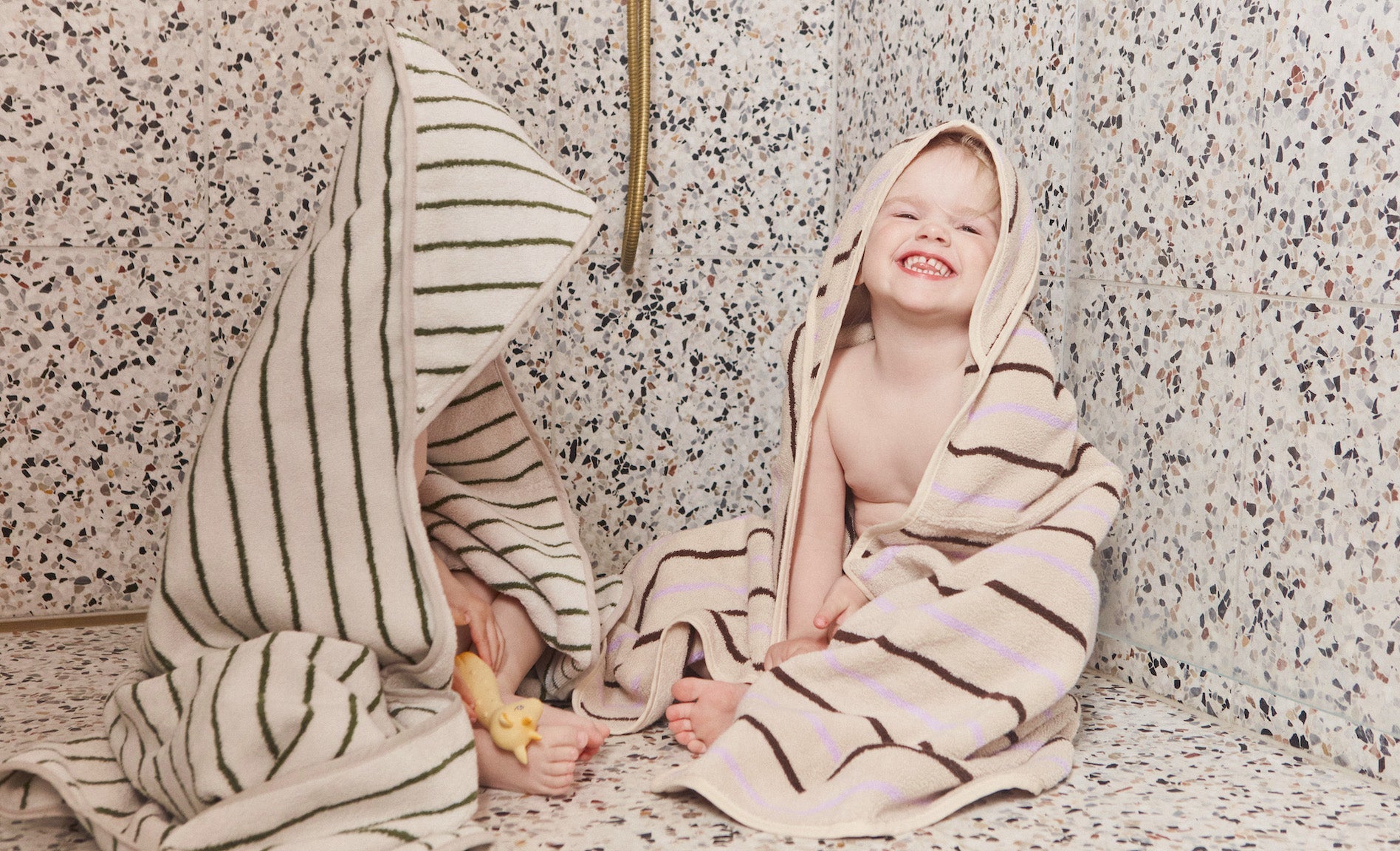 Oyoy Mini Raita -Handtuch mit Kapuze