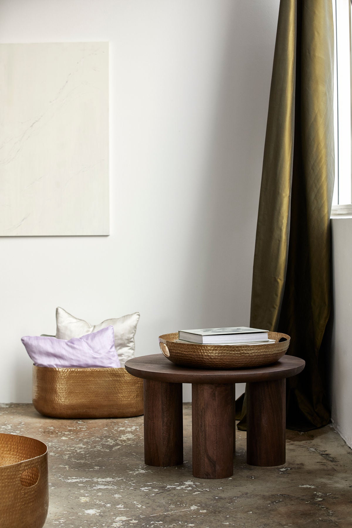 Laika -Korb im Aluminium - mittel - L60 cm - Gold Finish