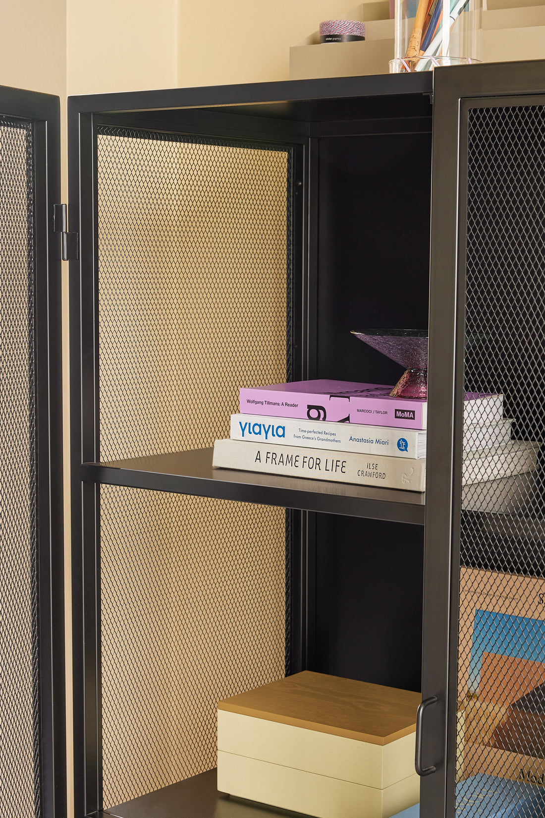 Edge Collaboration Doppelschwarz - 100x45xh150cm