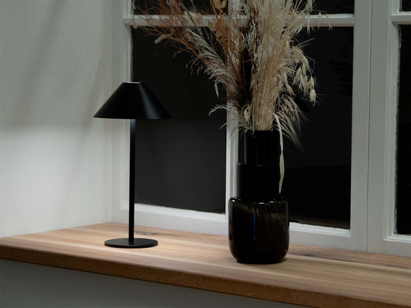 ERA -Lampe, schwarz