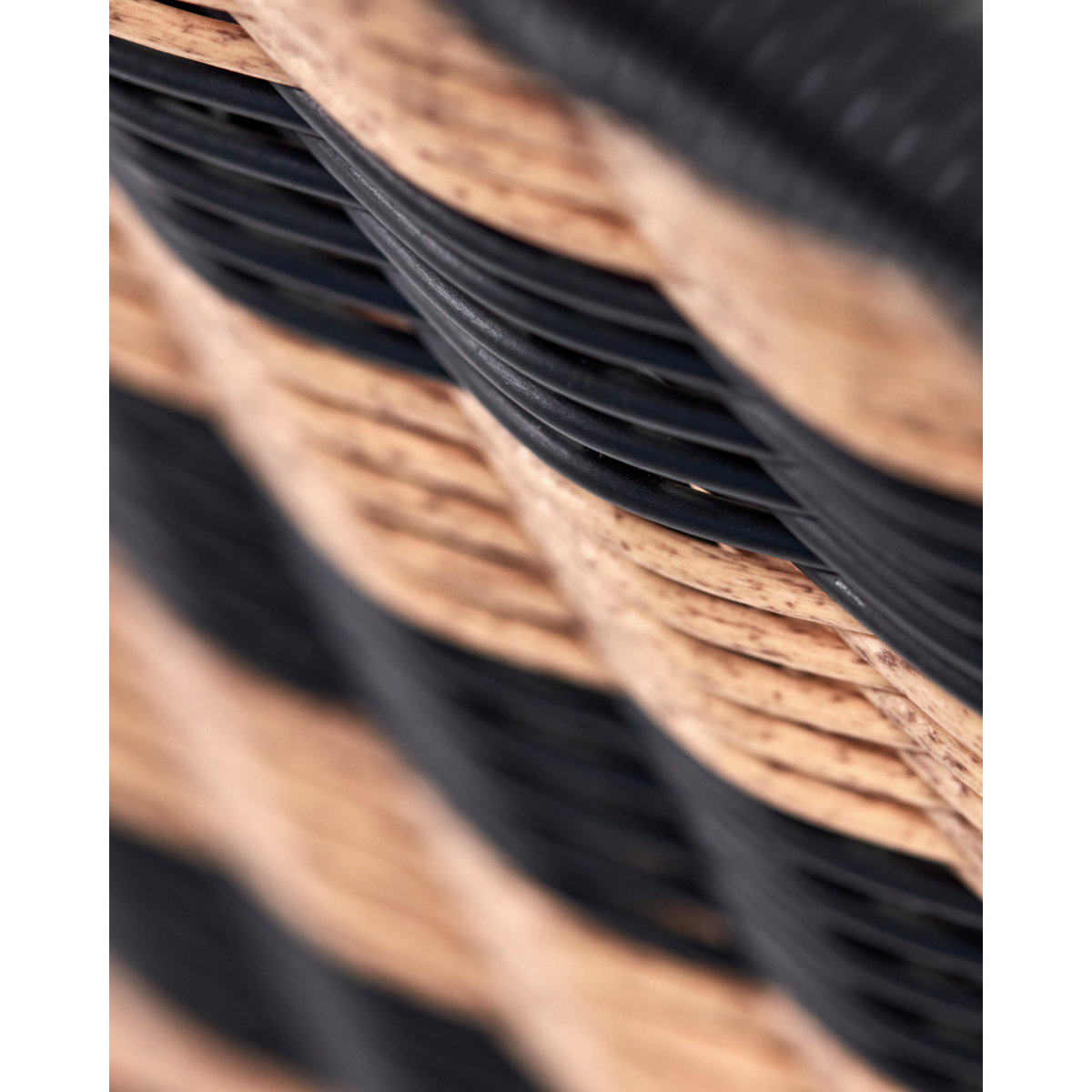 Sessel, Hdhapur, Natur; Schwarz