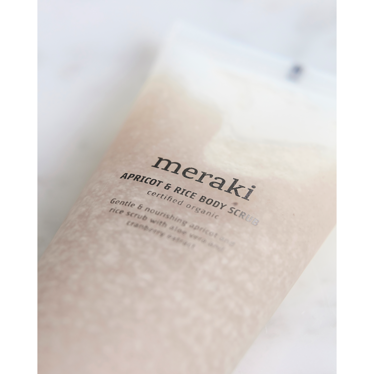 Aprikosen- und Reiskörper -Peeling, bereit