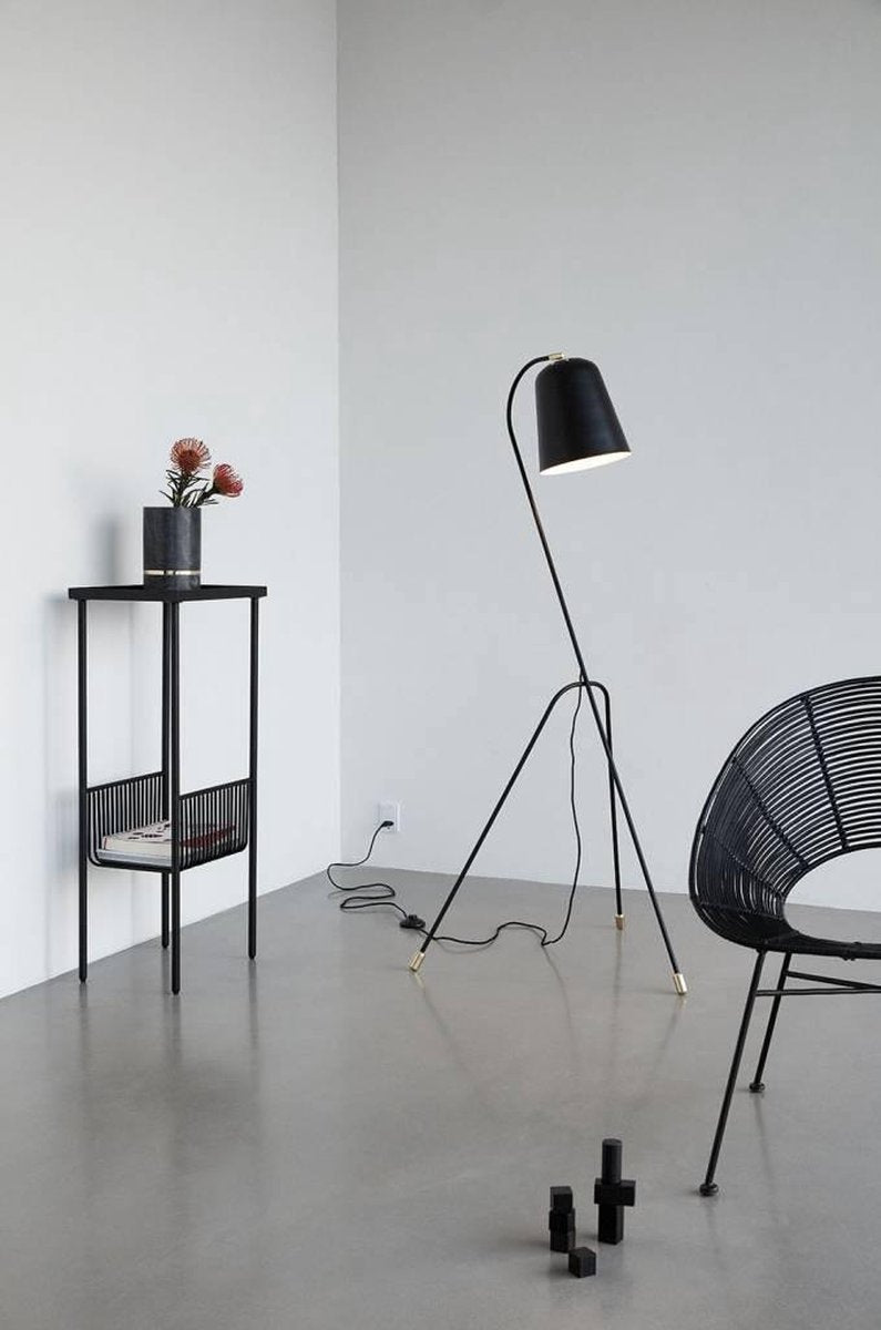 Hübsch -Stehlampe - 55 x 55 cm x H156 cm - Schwarz und Messing