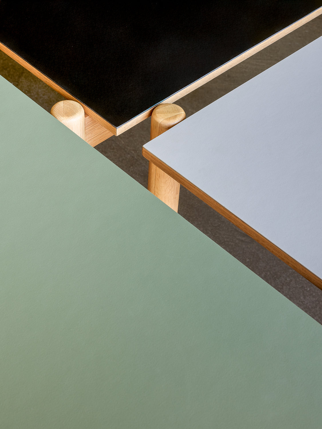 Schräger Esstisch, rechteckig, olivgrün – 190 x 107 x 75 cm