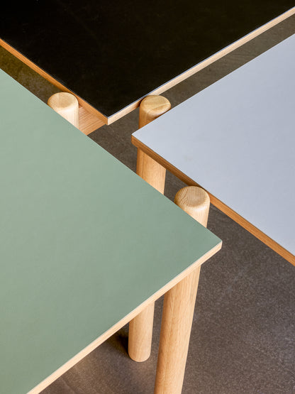 Schräger Esstisch, rechteckig, olivgrün – 190 x 107 x 75 cm