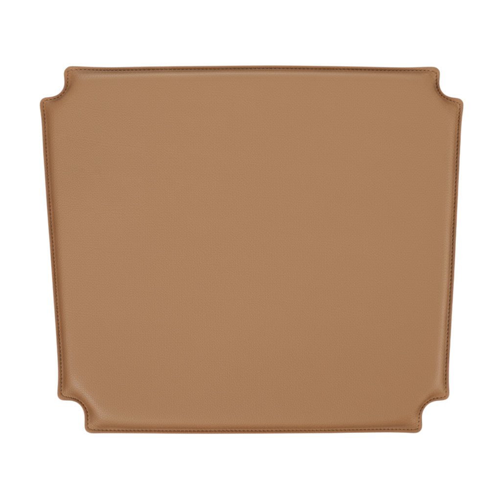 Kissen zu Hans J. Wegner CH26 Stuhl in - Sand -geläutetes Leder