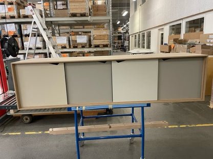 Ausstellungsmodell - Andersen Möbel - S1 Sideboard - L200XD50xH68 cm - Eiche/Seife mit mehrfarbigen Türen