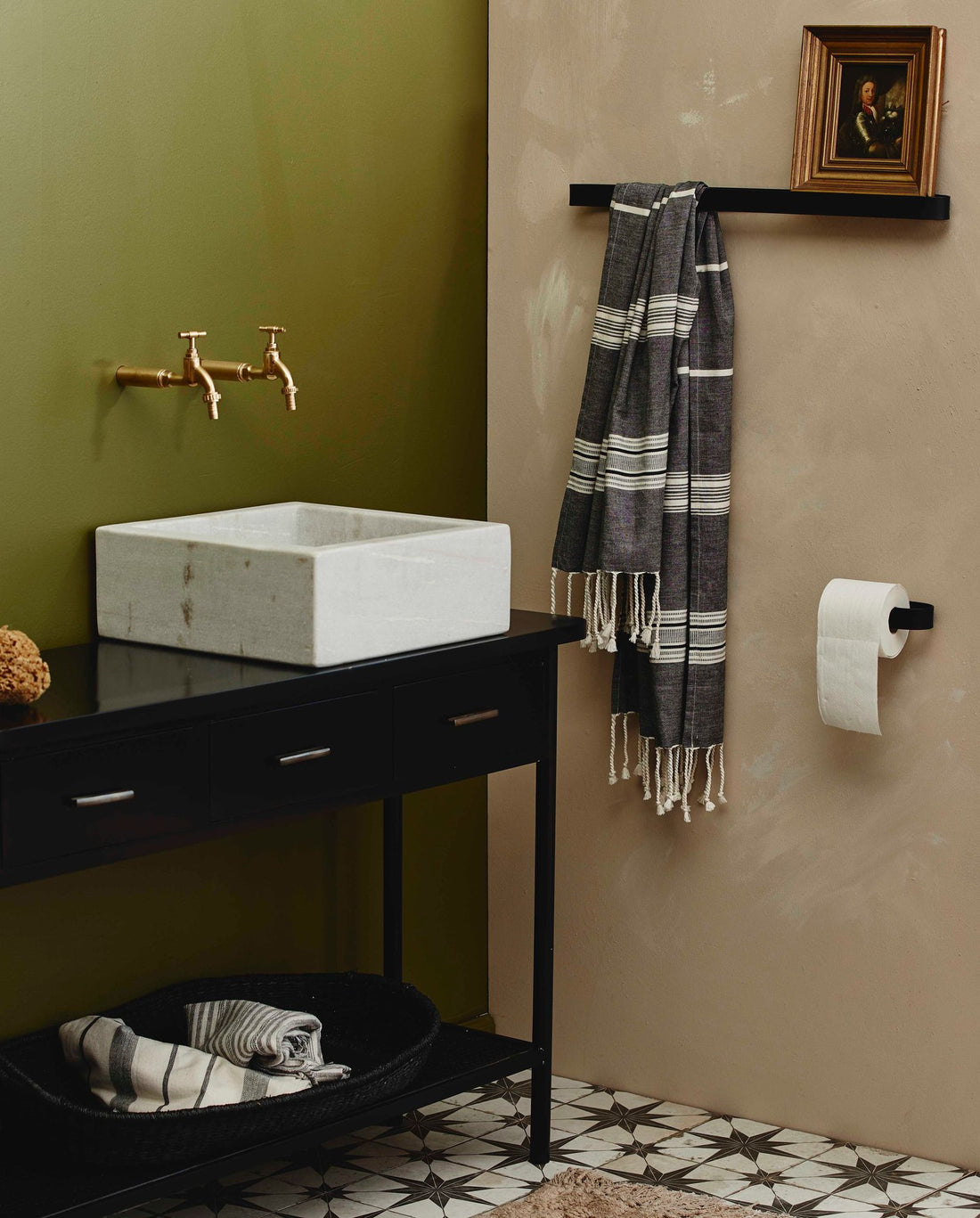 SOTRA -Toilettenrollhalter in Edelstahl - L16,5 cm - Schwarz