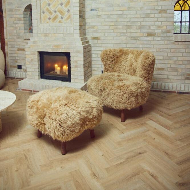 Emily Hocker | Langhaarig