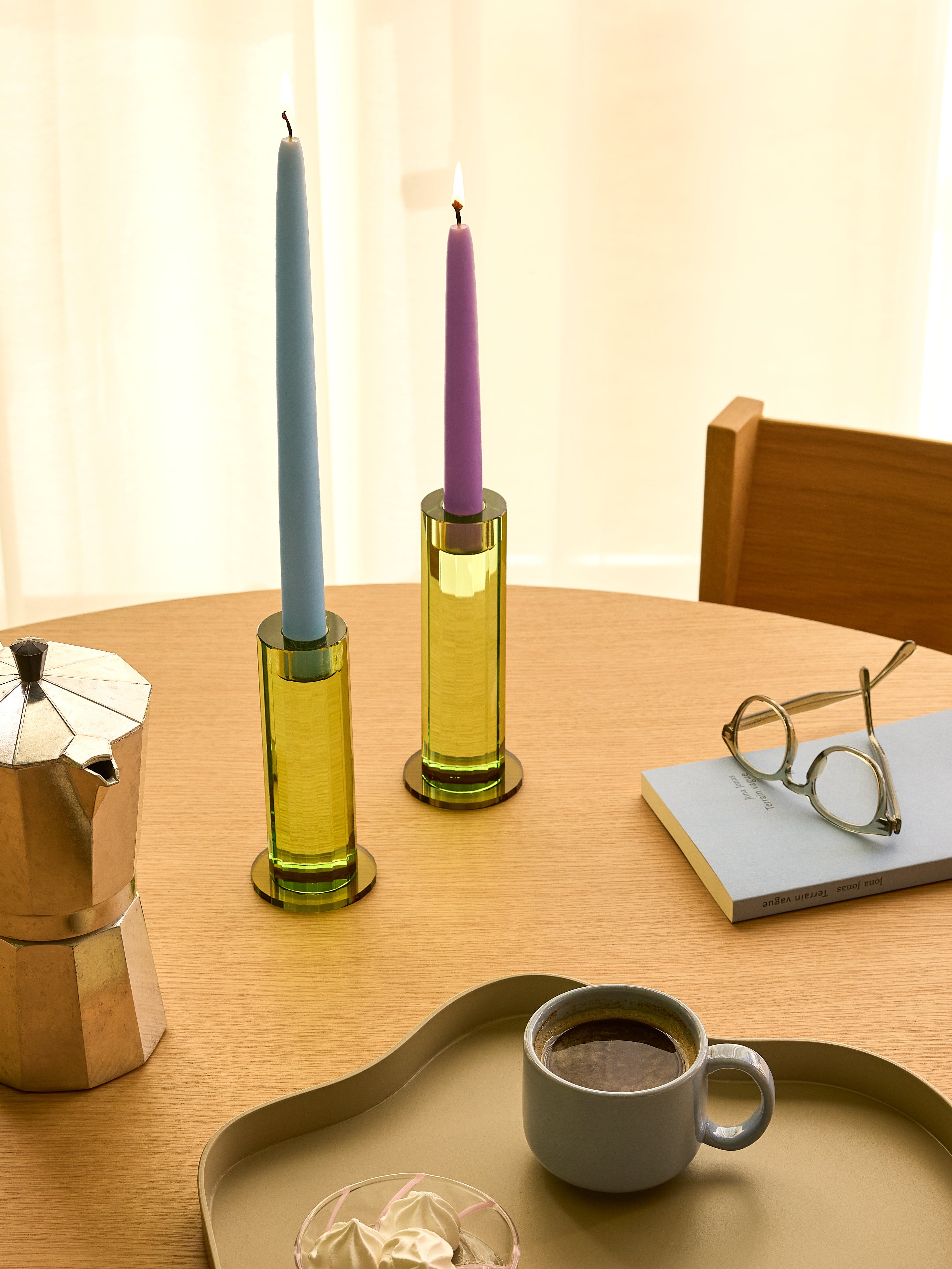 Geschnittener Kerzenständer Grün (2er-Set) – ø7xh16cm, ø7xh18cm