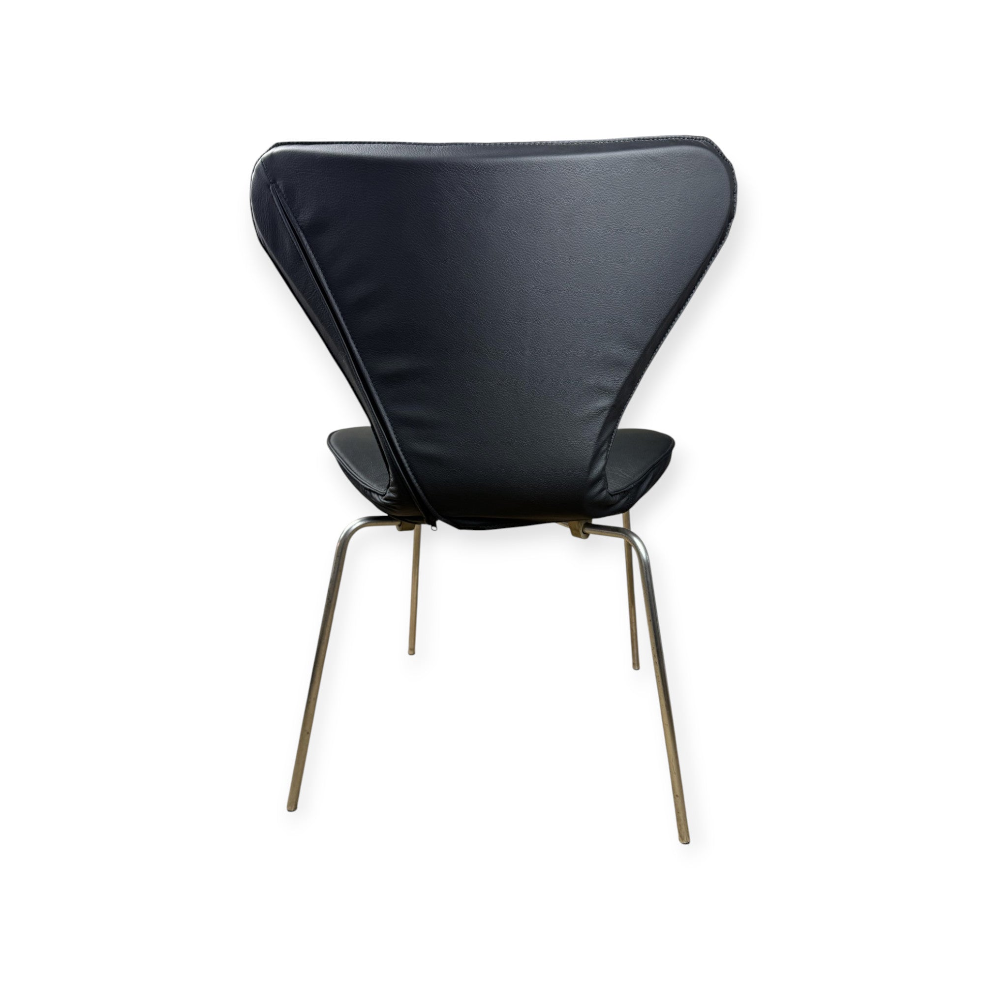 Vollständige Abdeckung für Arne Jacobsen 3107 Stuhl in schwarzem Leder