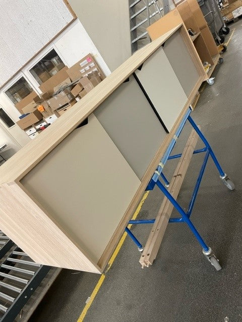 Ausstellungsmodell - Andersen Möbel - S1 Sideboard - L200XD50xH68 cm - Eiche/Seife mit mehrfarbigen Türen