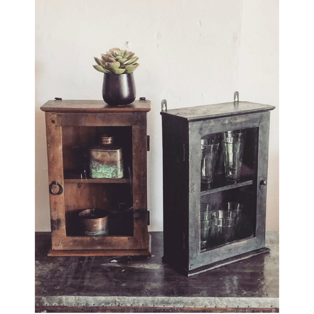 Sjælsø Nordic CABINET AUS ALTEM HOLZ, SCHWARZ