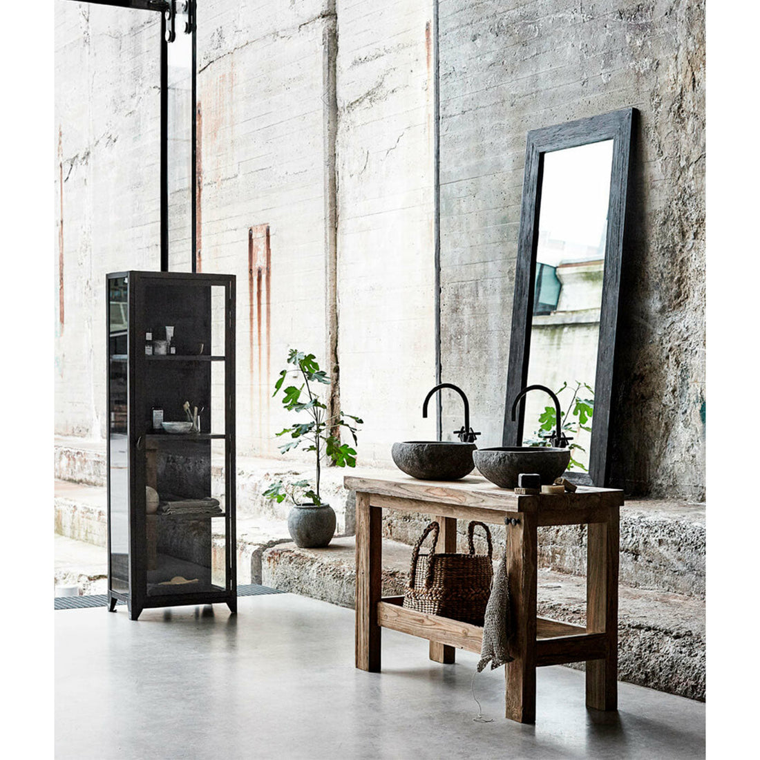 Håndvask Valley - Natur - Riverstone - B: 40 H: 15 L: 40 cm - Muubs - DesignGaragen.dk