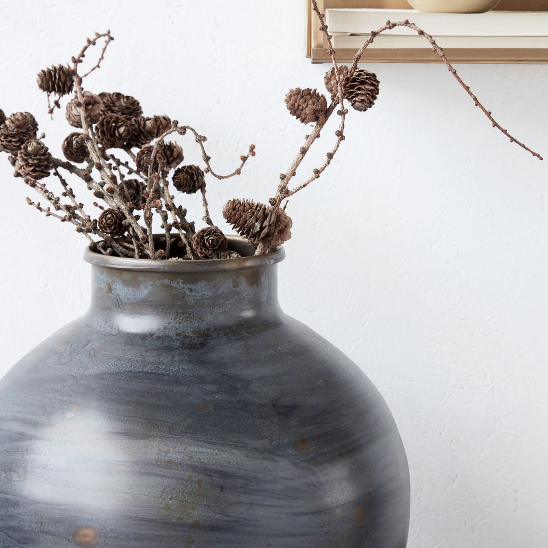 House Doctor - Vase, Etnik, Blå - h: 30 cm, dia: 30 cm, d: 30 cm - House Doctor - DesignGaragen.dk