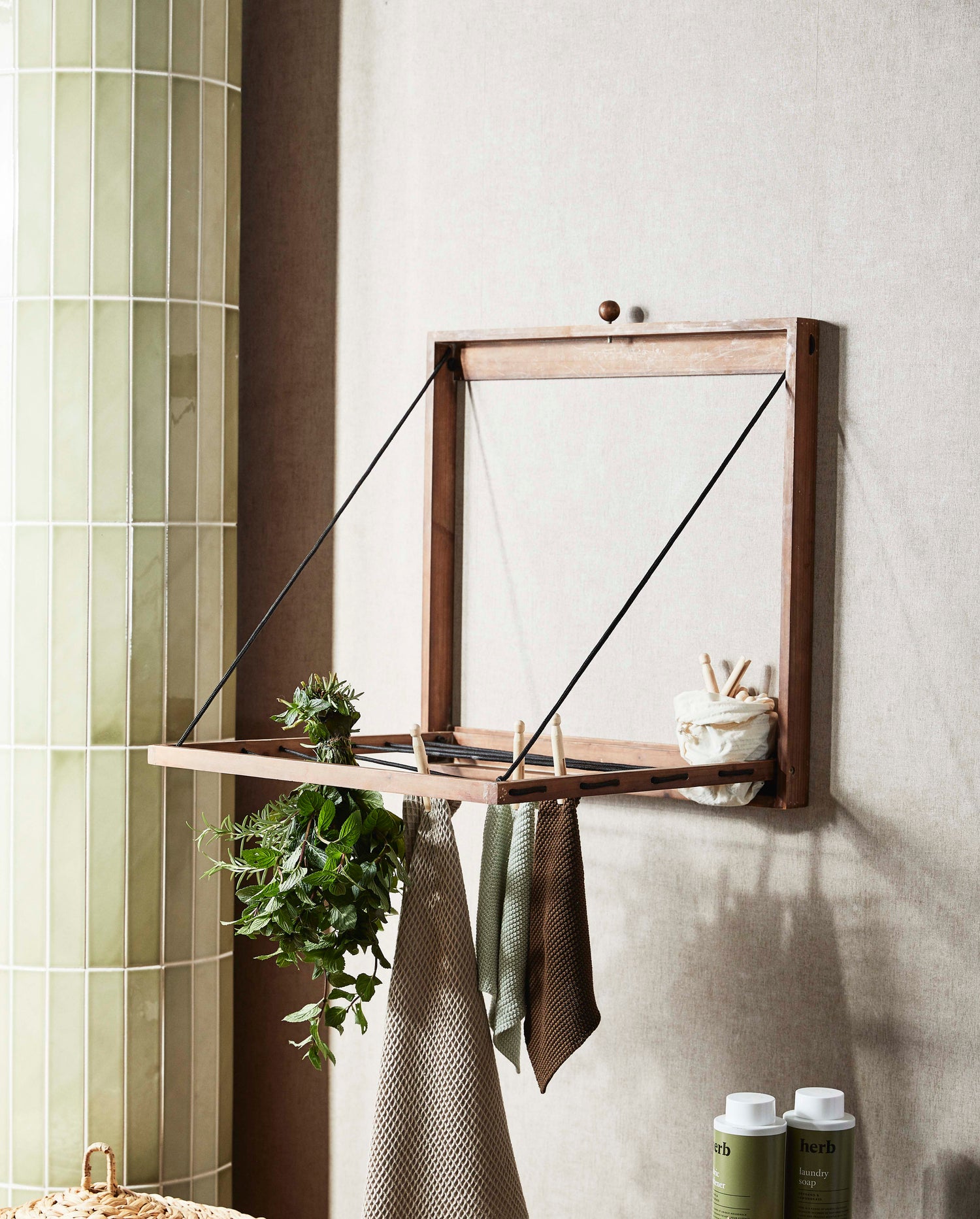 Macas trocknendes Rack in Holz
