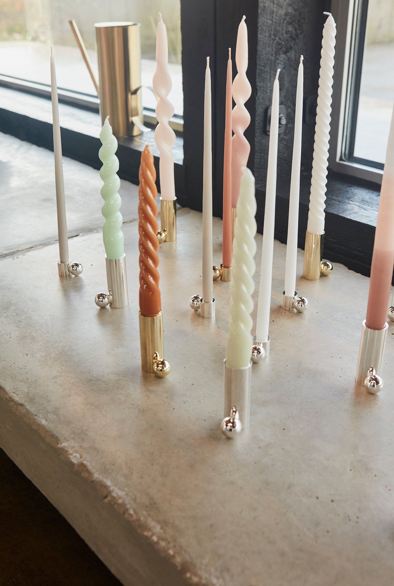 Oyoy Living Palloa Candlestick - Hoch - Messing