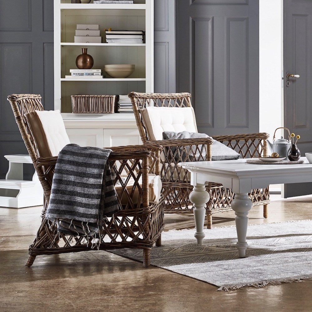Wickerworks Marquis handgeschafftem Sessel in Natural Rattan mit Kissen (als Paar verkauft)