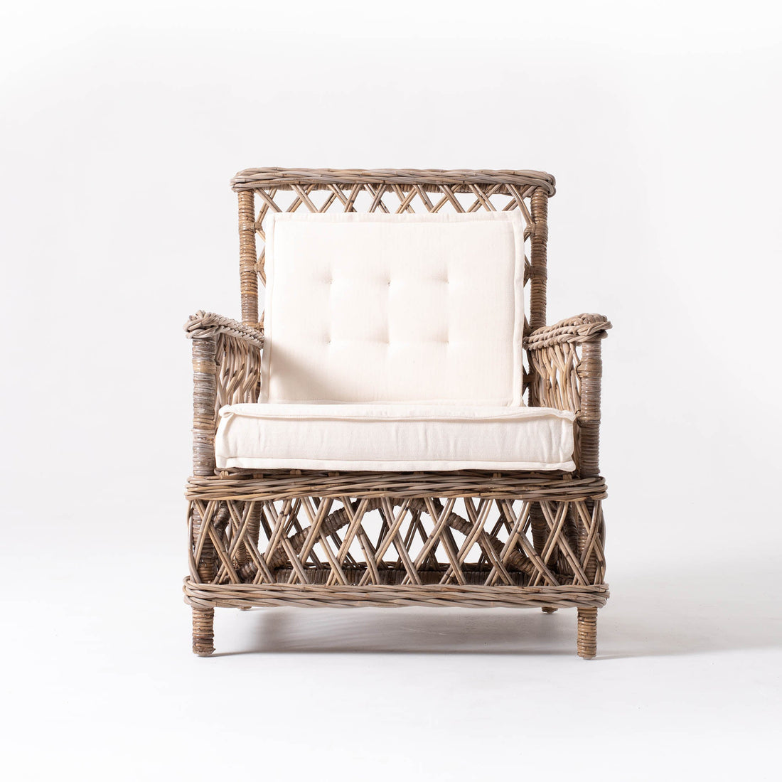 Wickerworks Marquis handgeschafftem Sessel in Natural Rattan mit Kissen (als Paar verkauft)