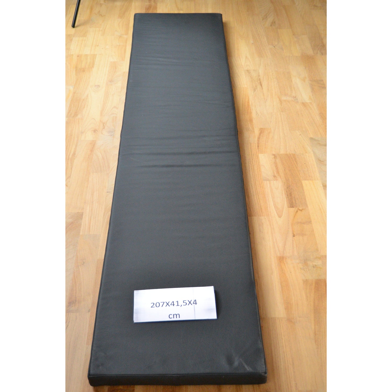 Schwarzes Lederkissen 207x41.5x4 cm