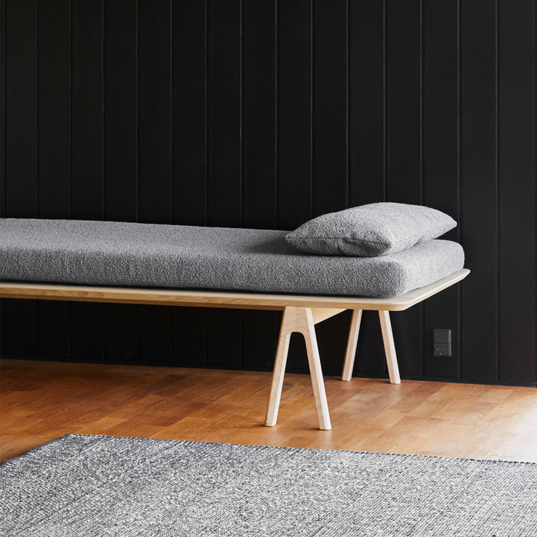 WOUD - Level daybed - Grey bouclé/oak 190x76,50x41 cm - WOUD - DesignGaragen.dk