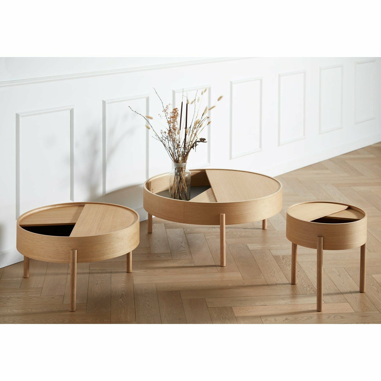 WOUD - Arc coffee table (89 cm) - Oiled oak - WOUD - DesignGaragen.dk