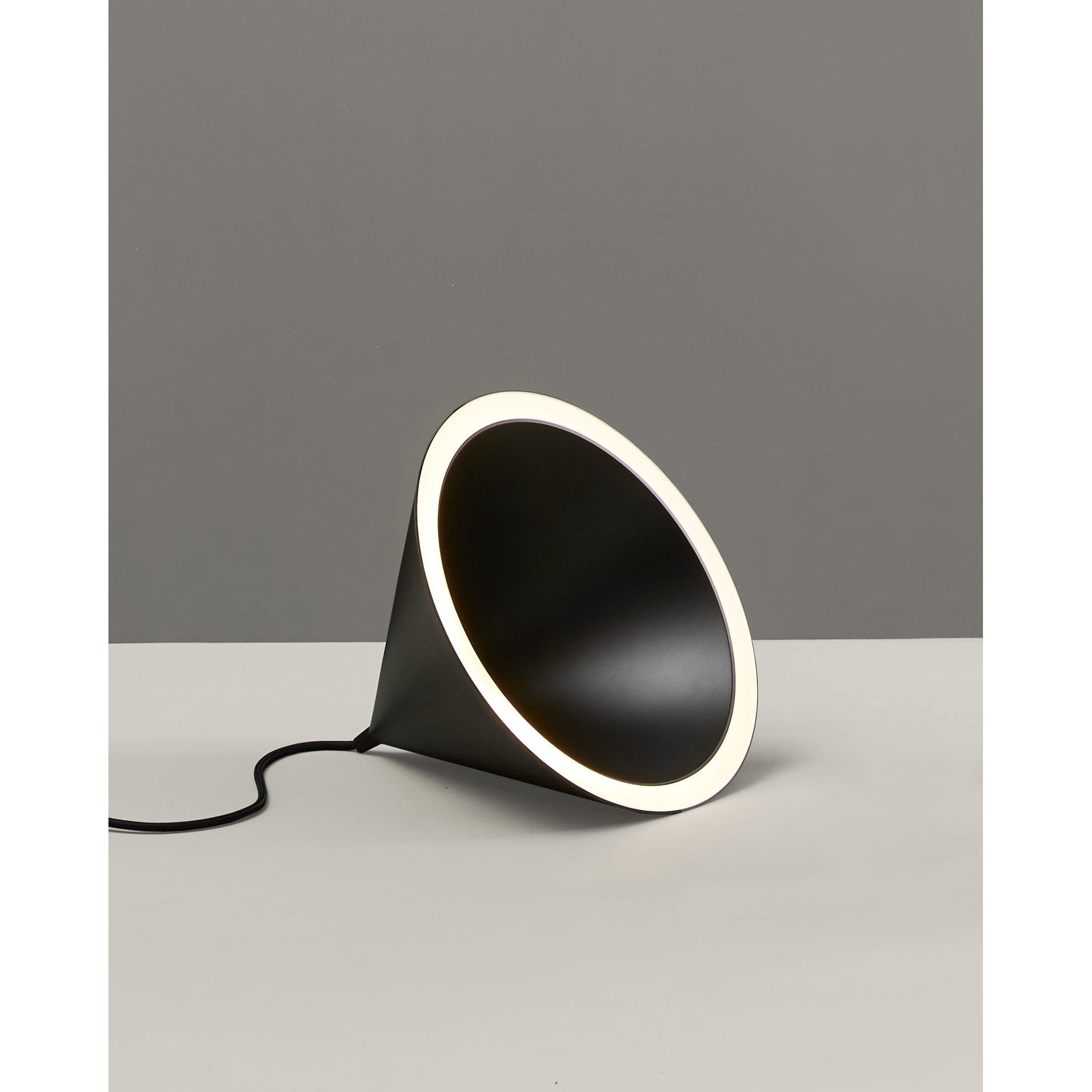 WOUD - Annular pendant (Large) - Black - WOUD - DesignGaragen.dk