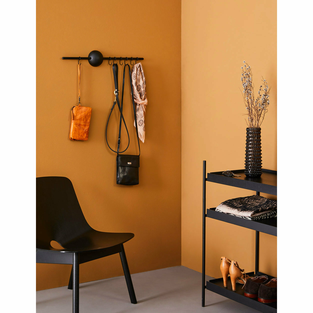 WOUD - Hoop rack - Black - WOUD - DesignGaragen.dk