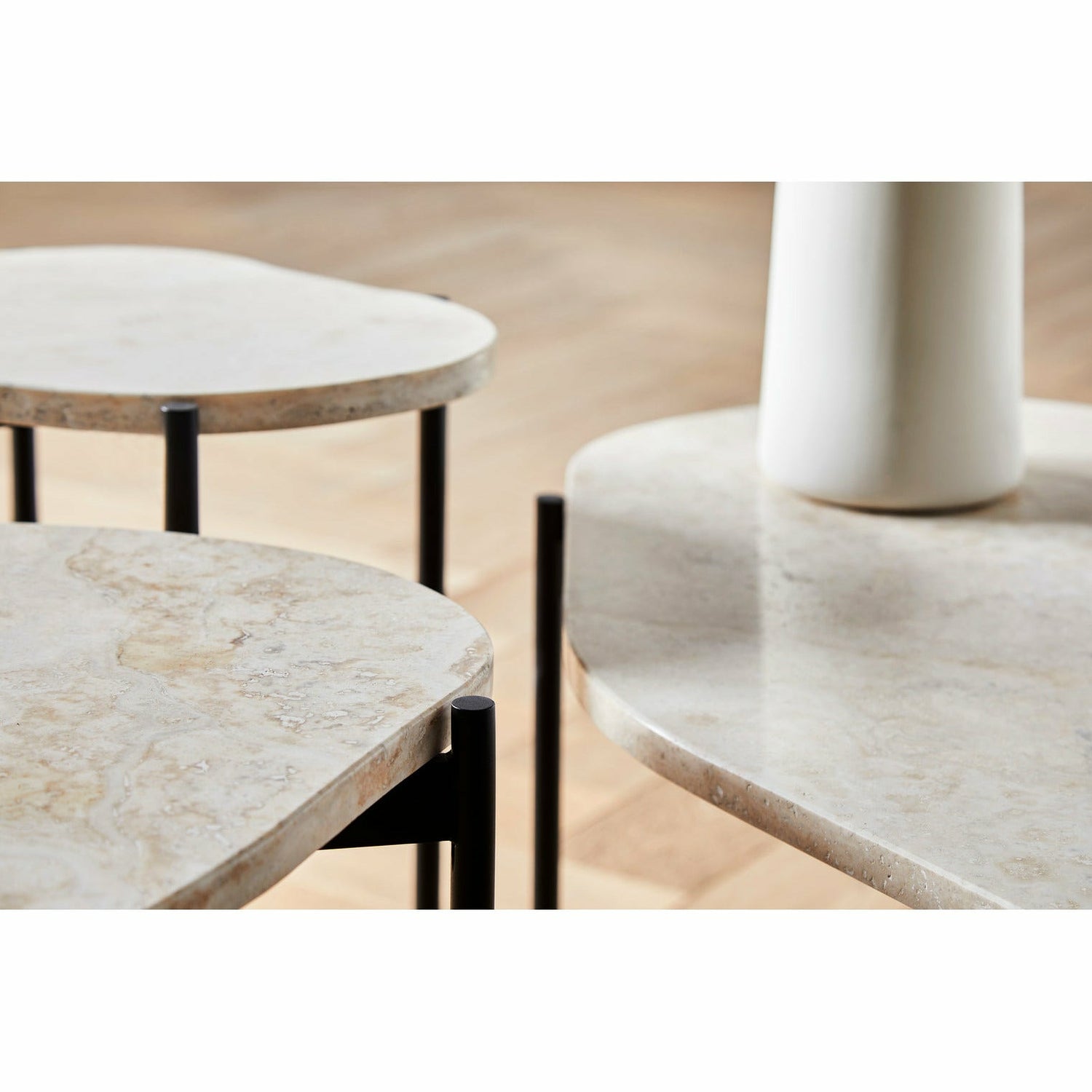 WOUD - La Terra occasional table (Medium) - Ivory - WOUD - DesignGaragen.dk