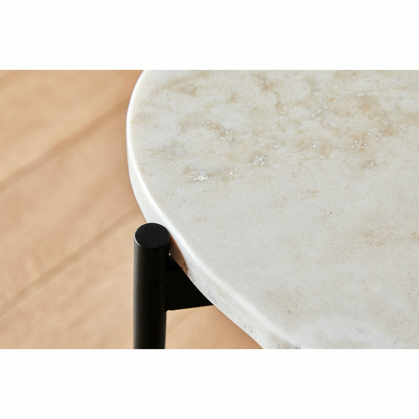 WOUD - La Terra occasional table (Medium) - Ivory - WOUD - DesignGaragen.dk