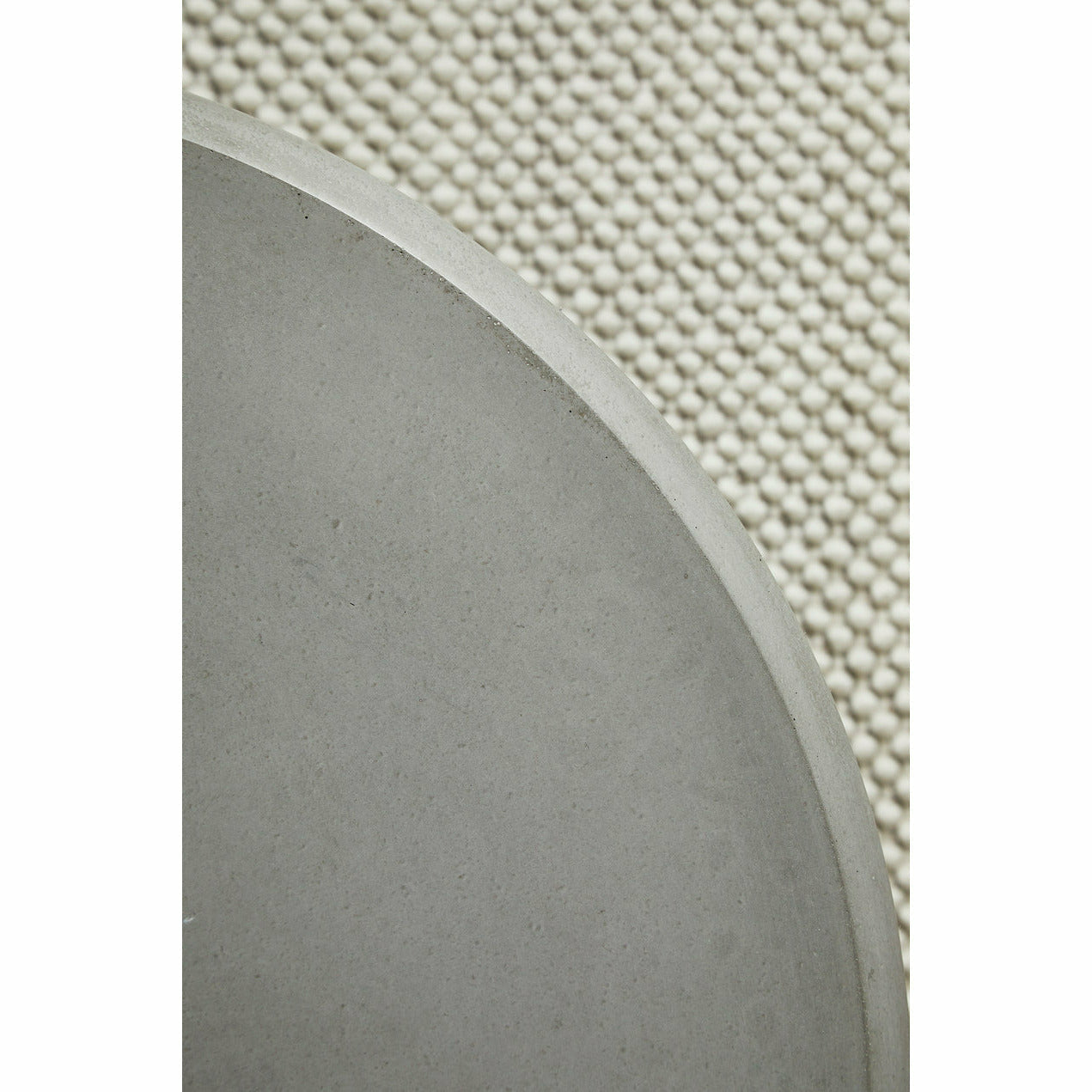 WOUD - Soround side table - Concrete (Ø45xH49) - WOUD - DesignGaragen.dk