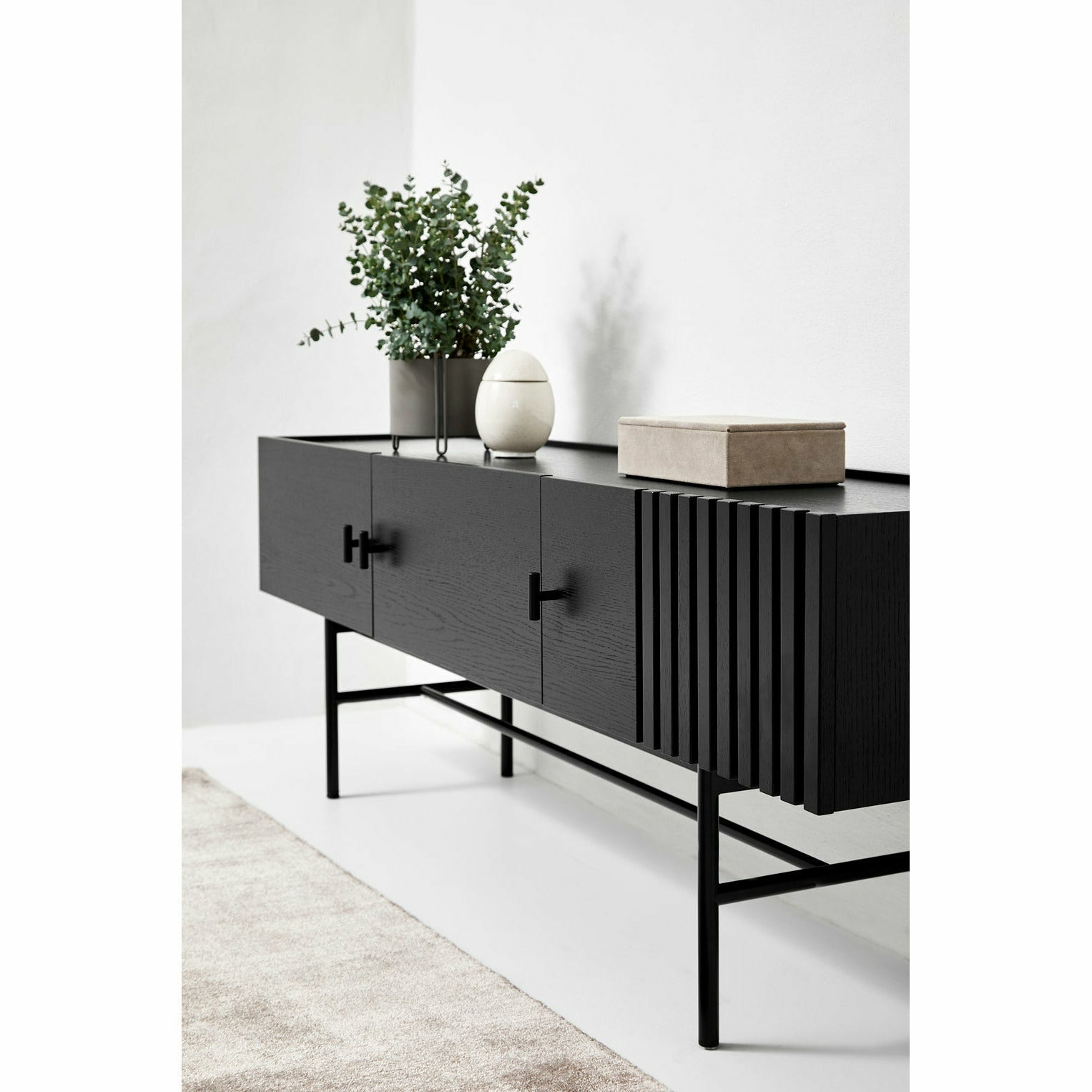 Woud - Array Low Sideboard (150 cm) - Schwarz